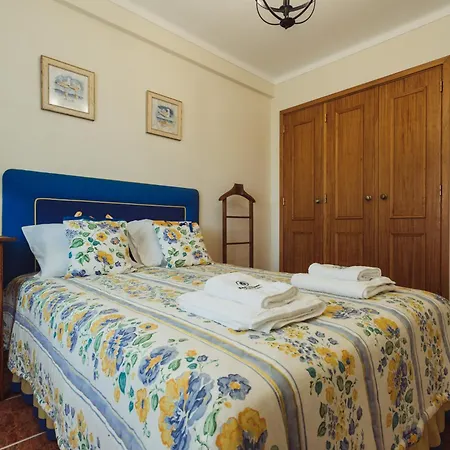 18 - Typical Portuguese *