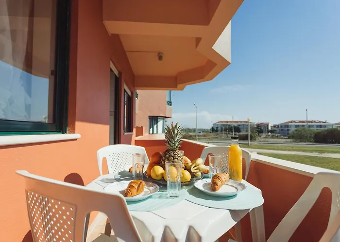 18 - Typical Portuguese Appartement Peniche